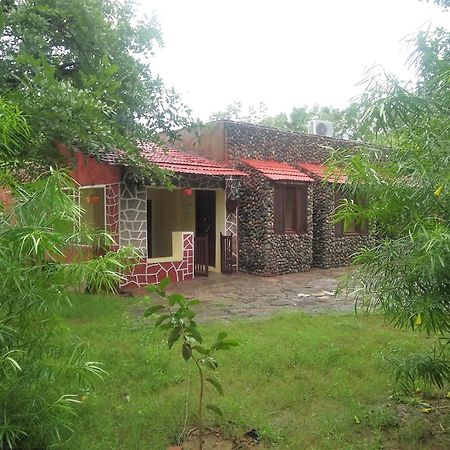 Shivika Lake Hotel Ranakpur Sādri Zewnętrze zdjęcie