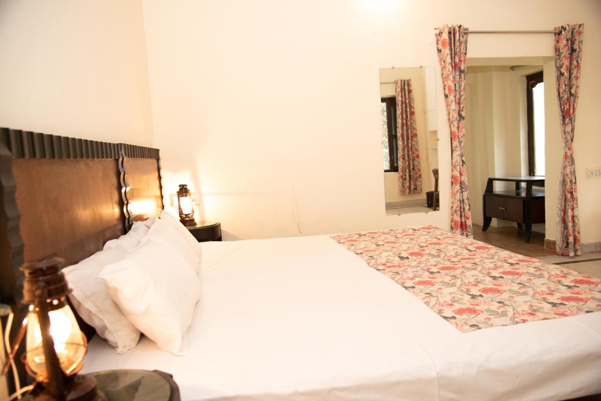 Shivika Lake Hotel Ranakpur Sādri Zewnętrze zdjęcie